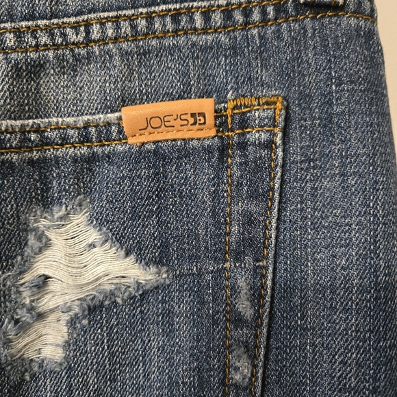 JOE'S Distressed Denim Mini Skirt With Front Slit. Size 31 - Picture 5 of 13